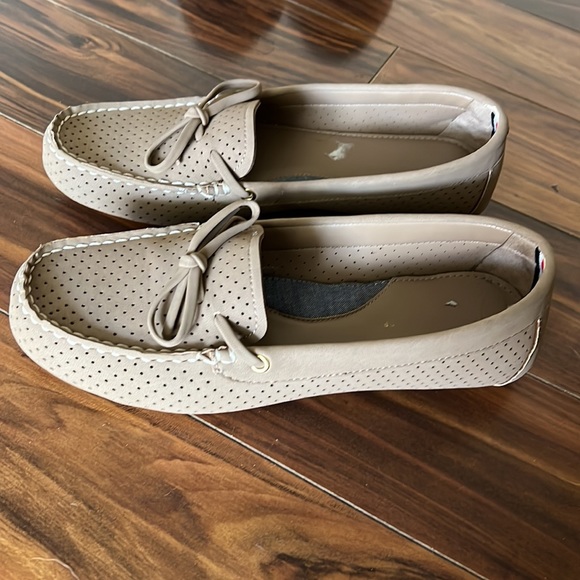 Tommy Hilfiger flats - Picture 2 of 3